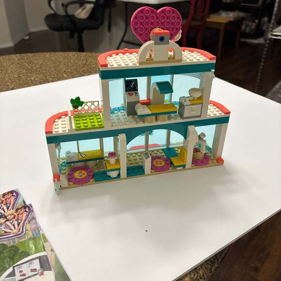 Lego - Picture 6 of 6